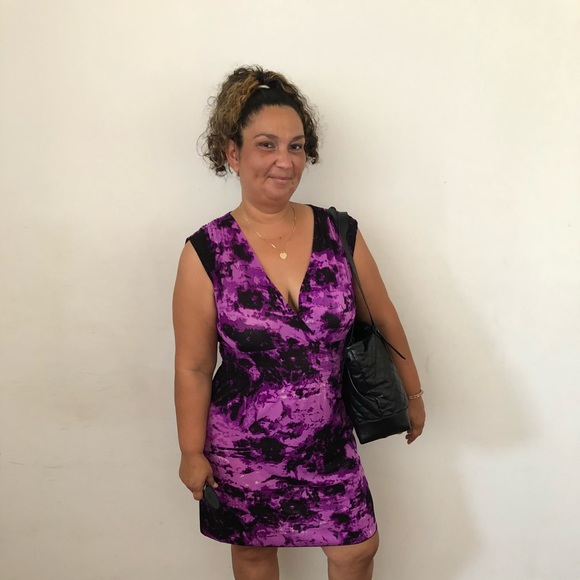 Meet your Posher, Claudia - Picture 1 of 1